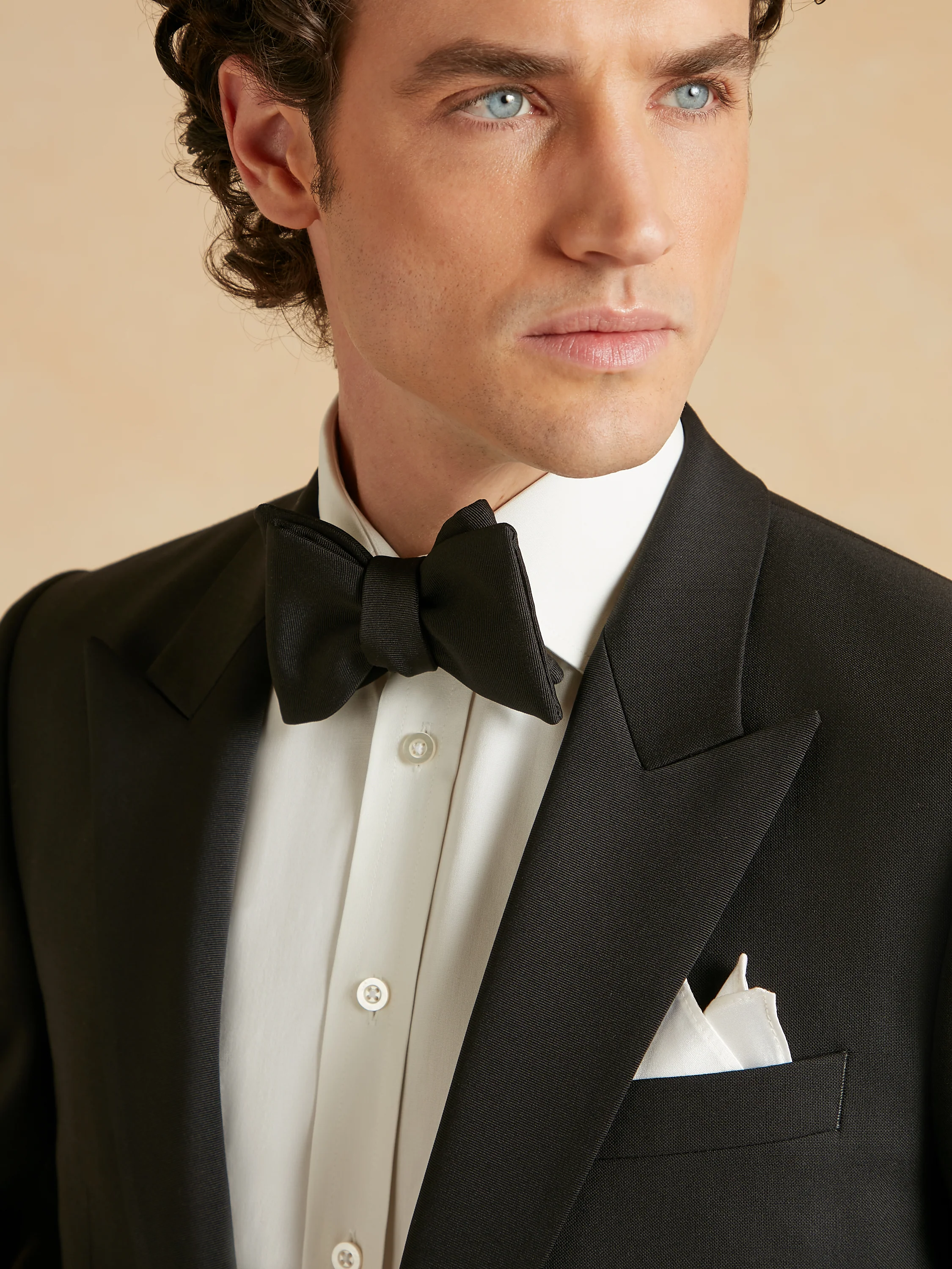 Lightweight Fresco Wool Dinner Jacket - Black - Image 3