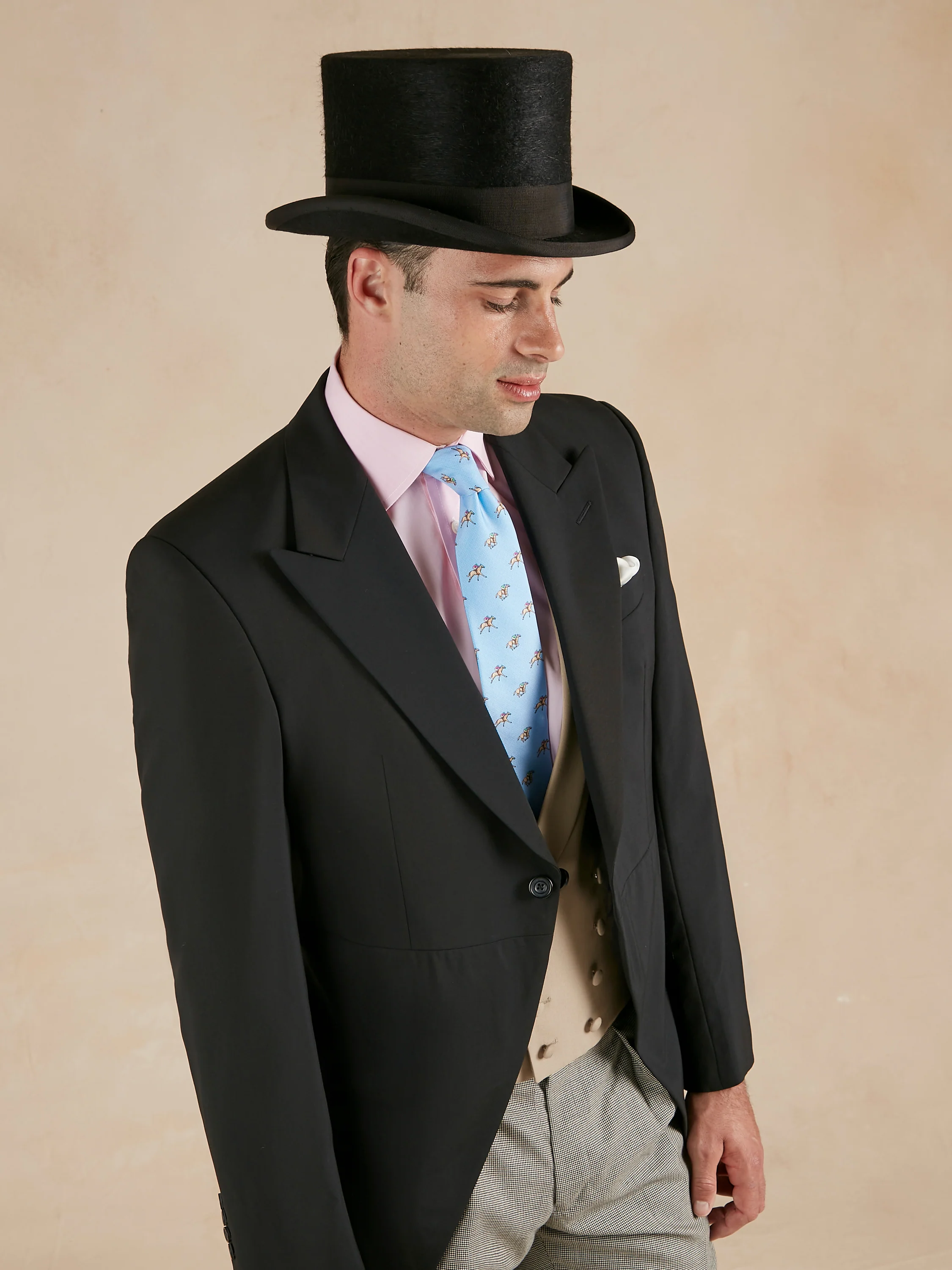 Morning Suit Hire for Royal Ascot - Morning Coat, Trousers, Double Breasted Waistcoat & Top Hat - Image 3