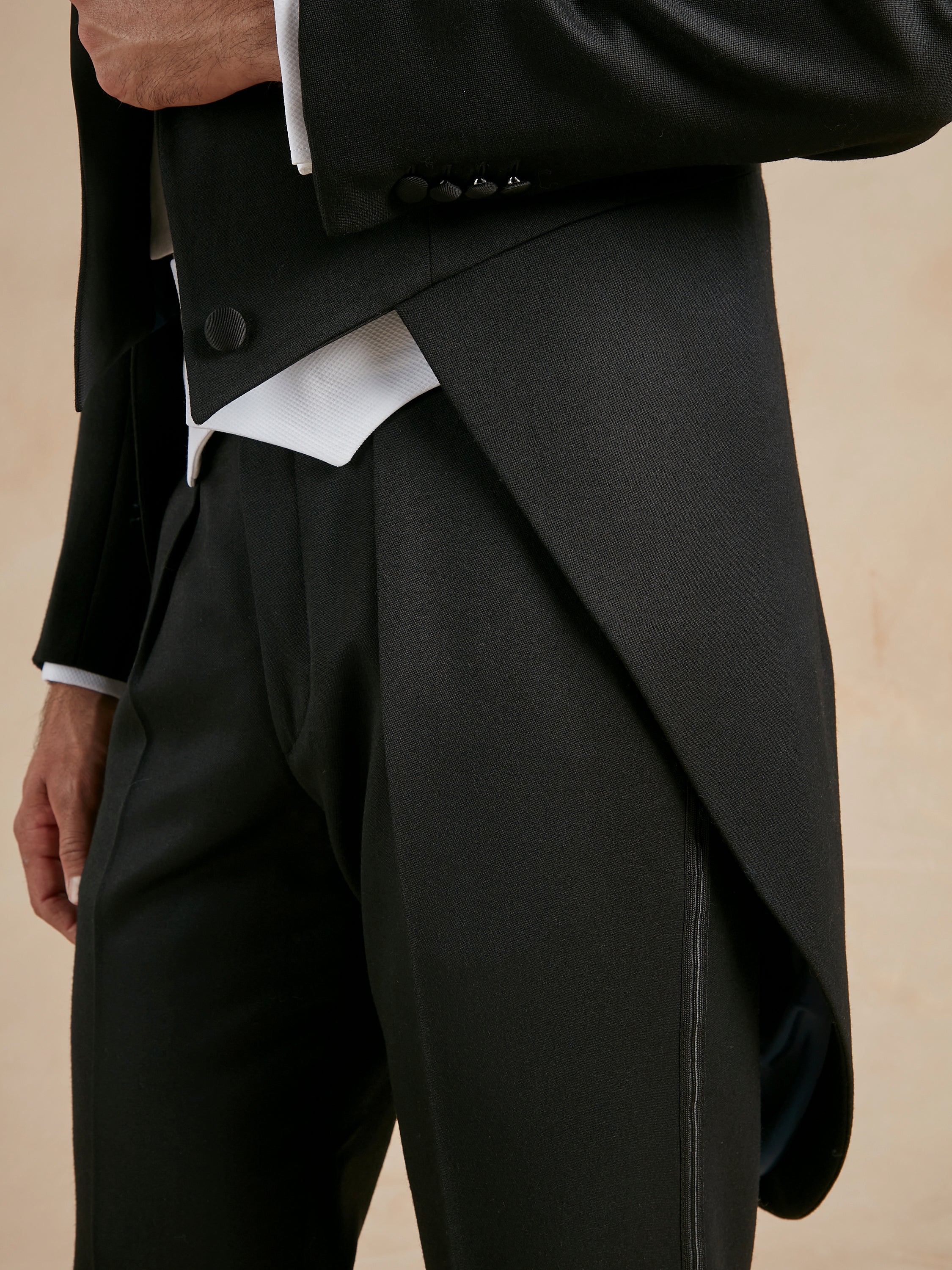 White Tie Suit Hire - Tailcoat, Trousers, Waistcoat, Shirt & Bow Tie - Image 4